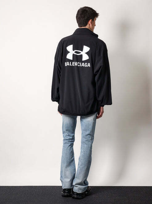 正規店買付【BALENCIAGA】アンダーアーマーウィンドブレーカー BALENCIAGA アンダーアーマー ウィンドブレーカー (BALENCIAGA