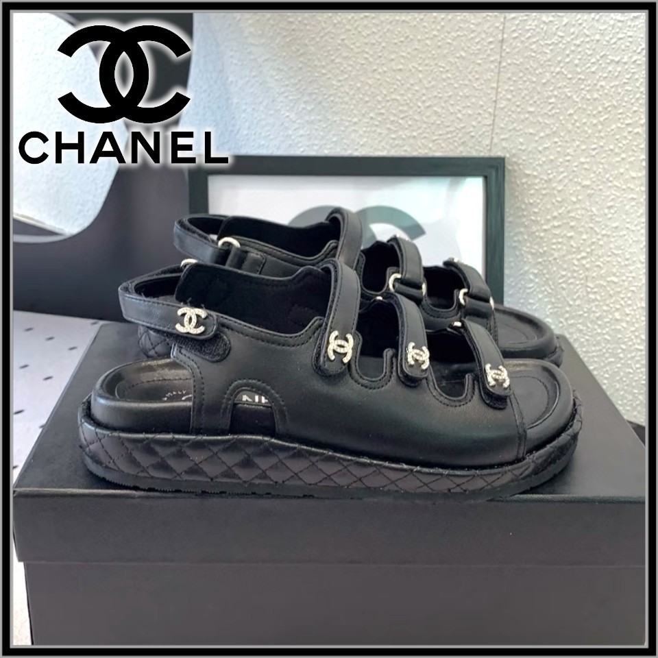 輝く3連CCマーク♪【CHANEL】サンダル