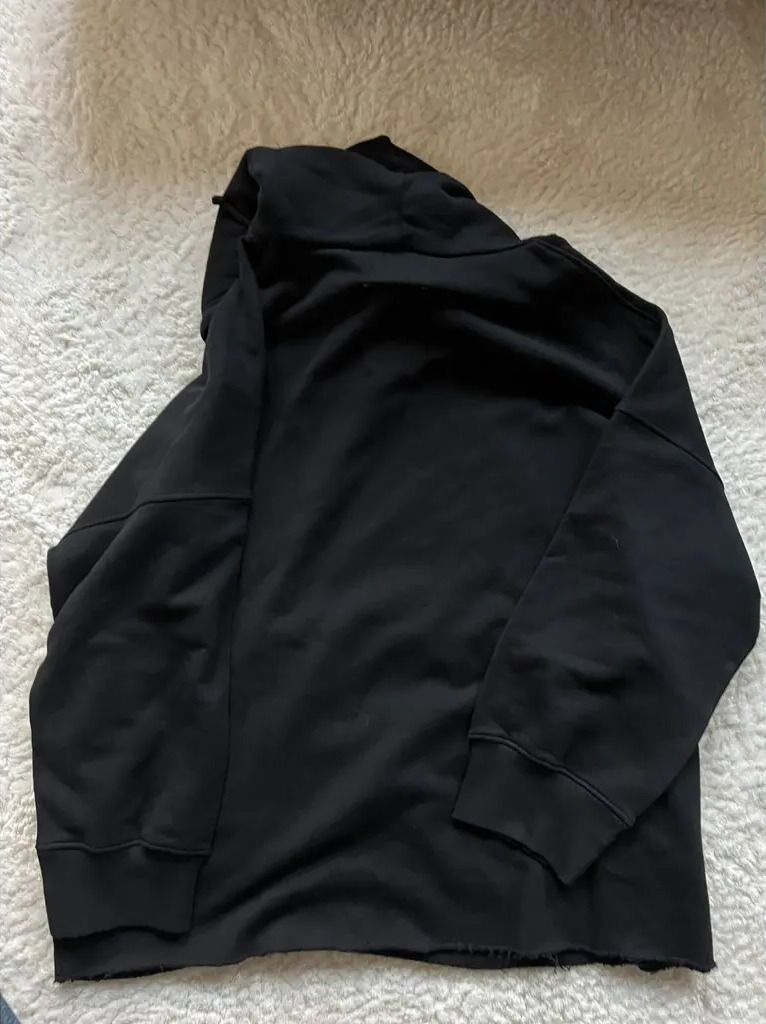 【関税込み】MM6 Maison Margiela ブラック プリント フーディ Size M☆SALEメンズMM6 Maison Margiela☆ロゴプリントフーディ