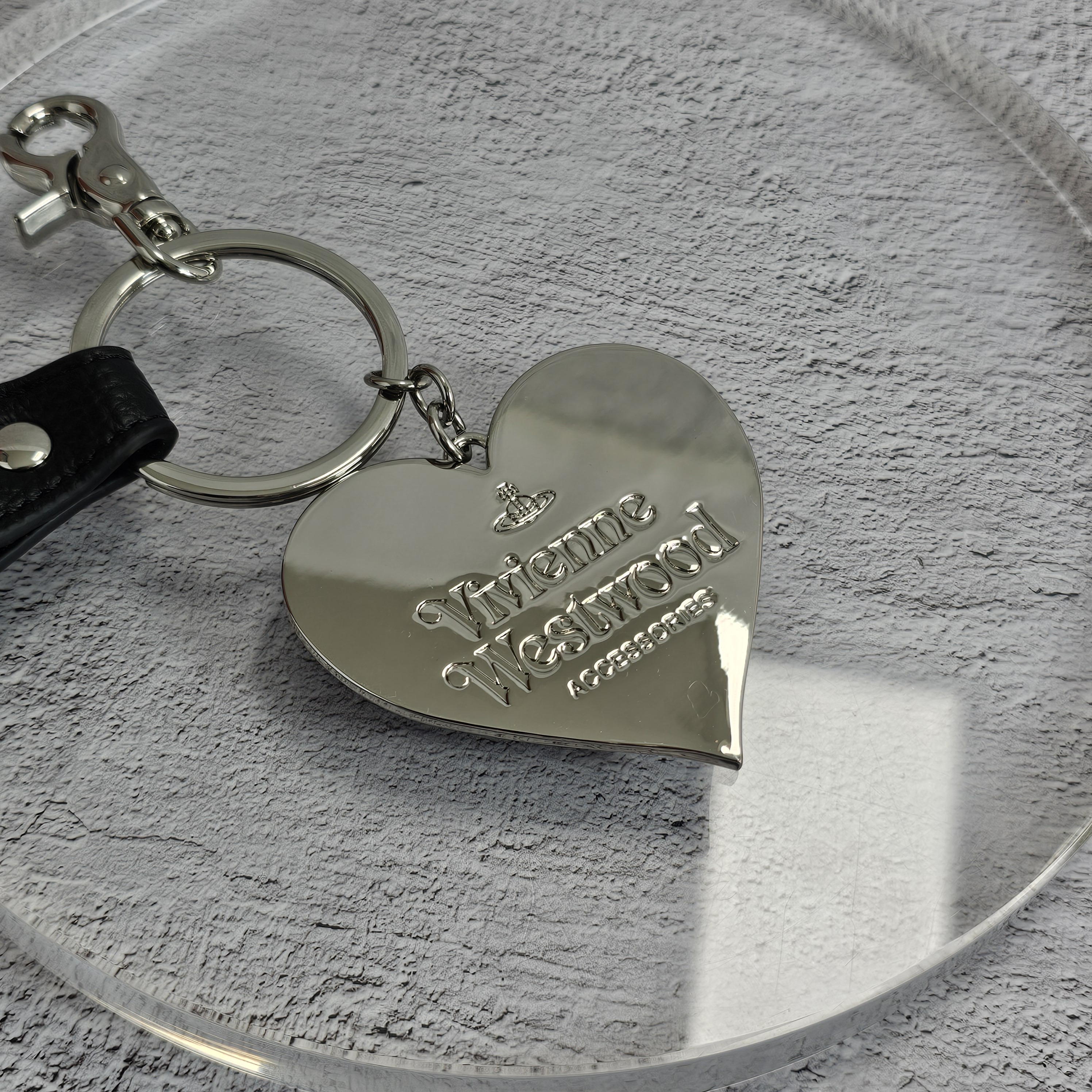 ◆Vivienne Westwood◆ミラー ハート オーブ キーリング Amazon.co.jp: [ヴィヴィアンウエストウッド] キーリング