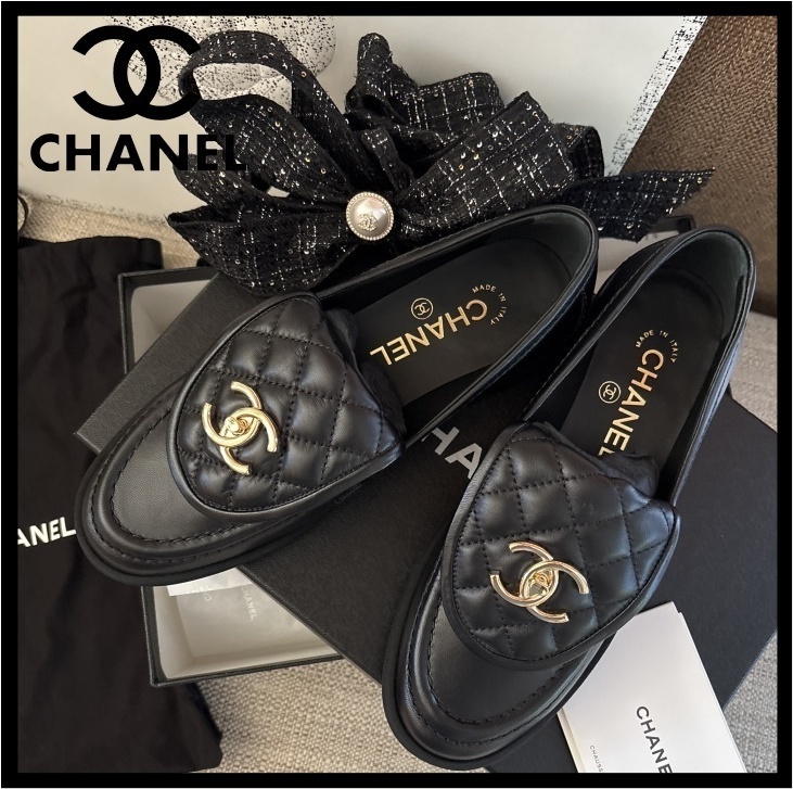 どんなコーデにも♪【CHANEL】大人気 ココマークロゴローファー