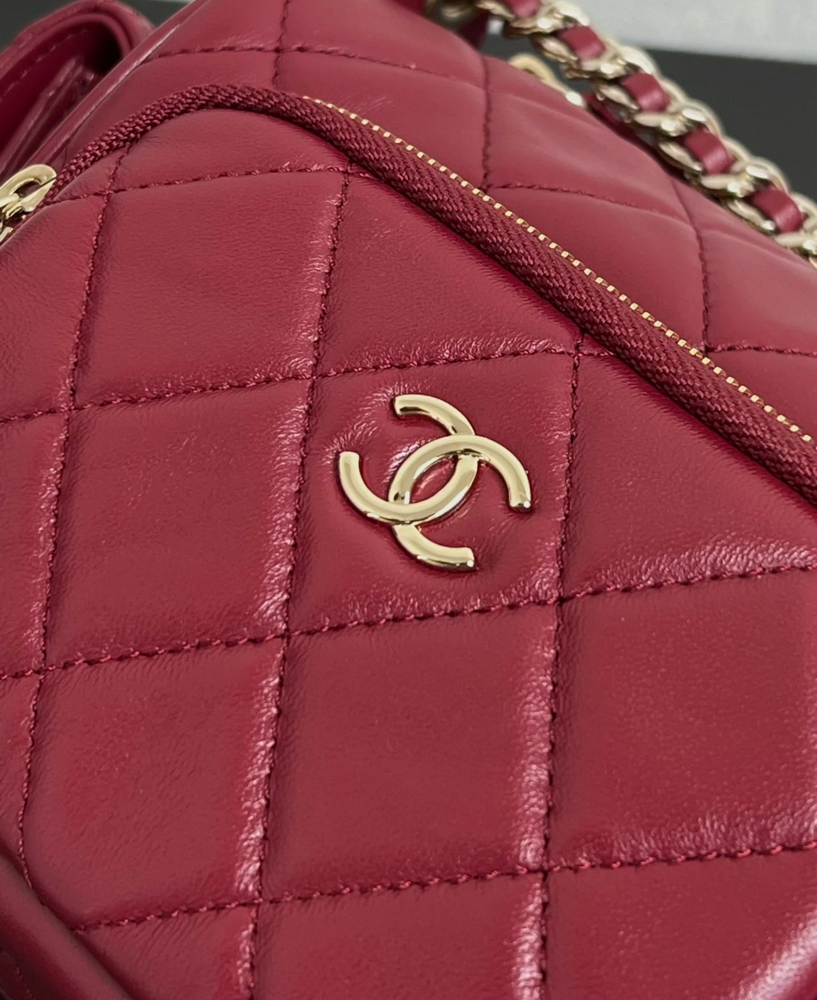 フォルムが可愛い☆】CHANEL スモール カメラ バッグ (CHANEL
