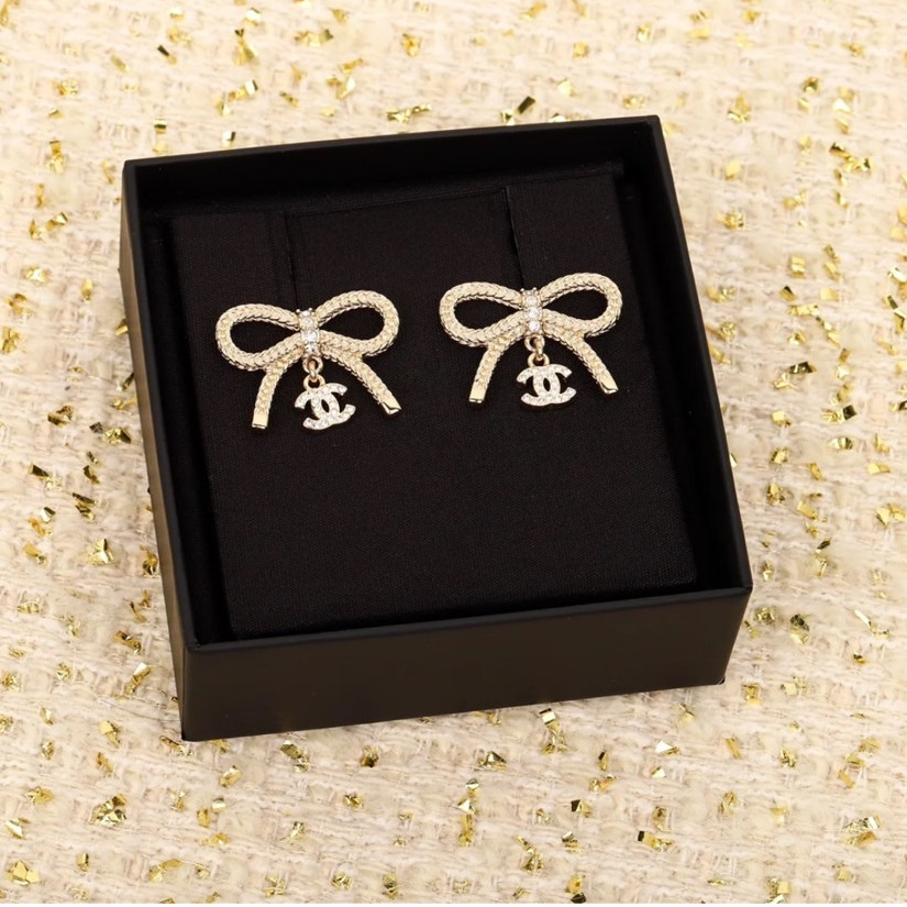 《24K》CHANEL リボンピアス CCロゴ