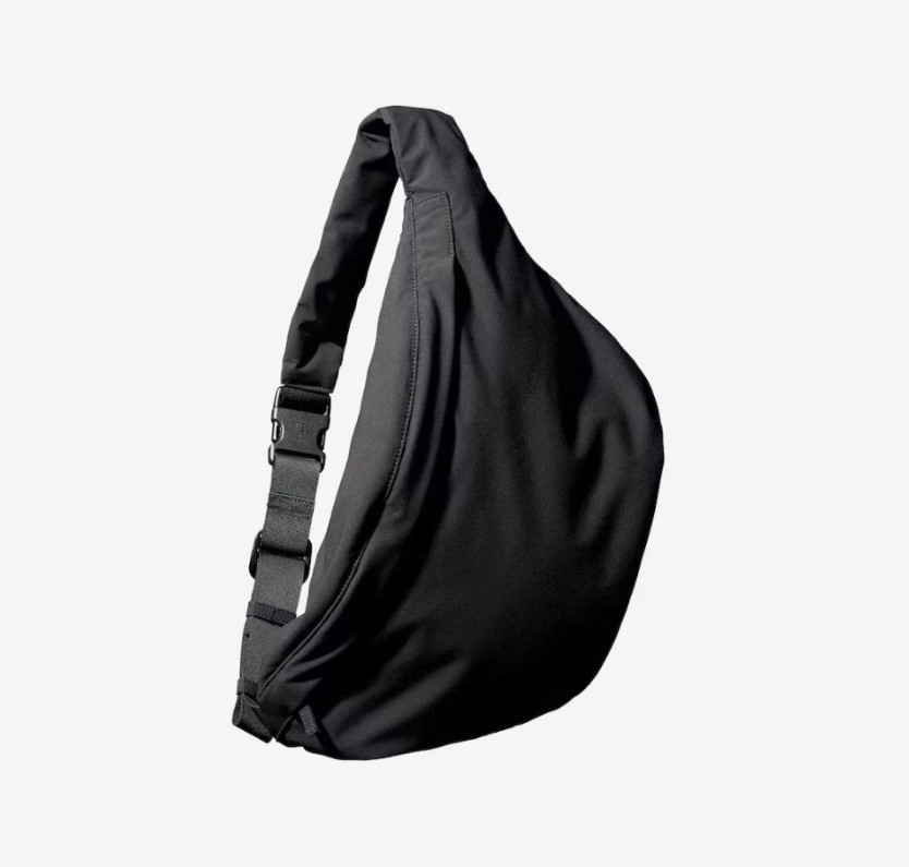 【YEEZY】 Yeezy Gap Crossbody Bag Black