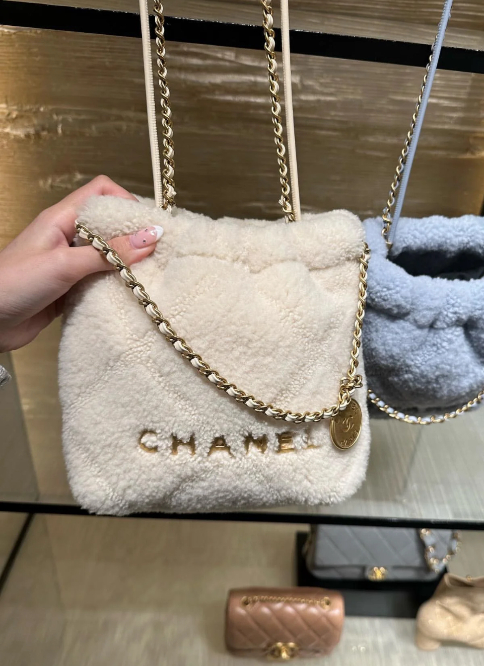 大人気☆】CHANEL 22 ミニハンドバッグ