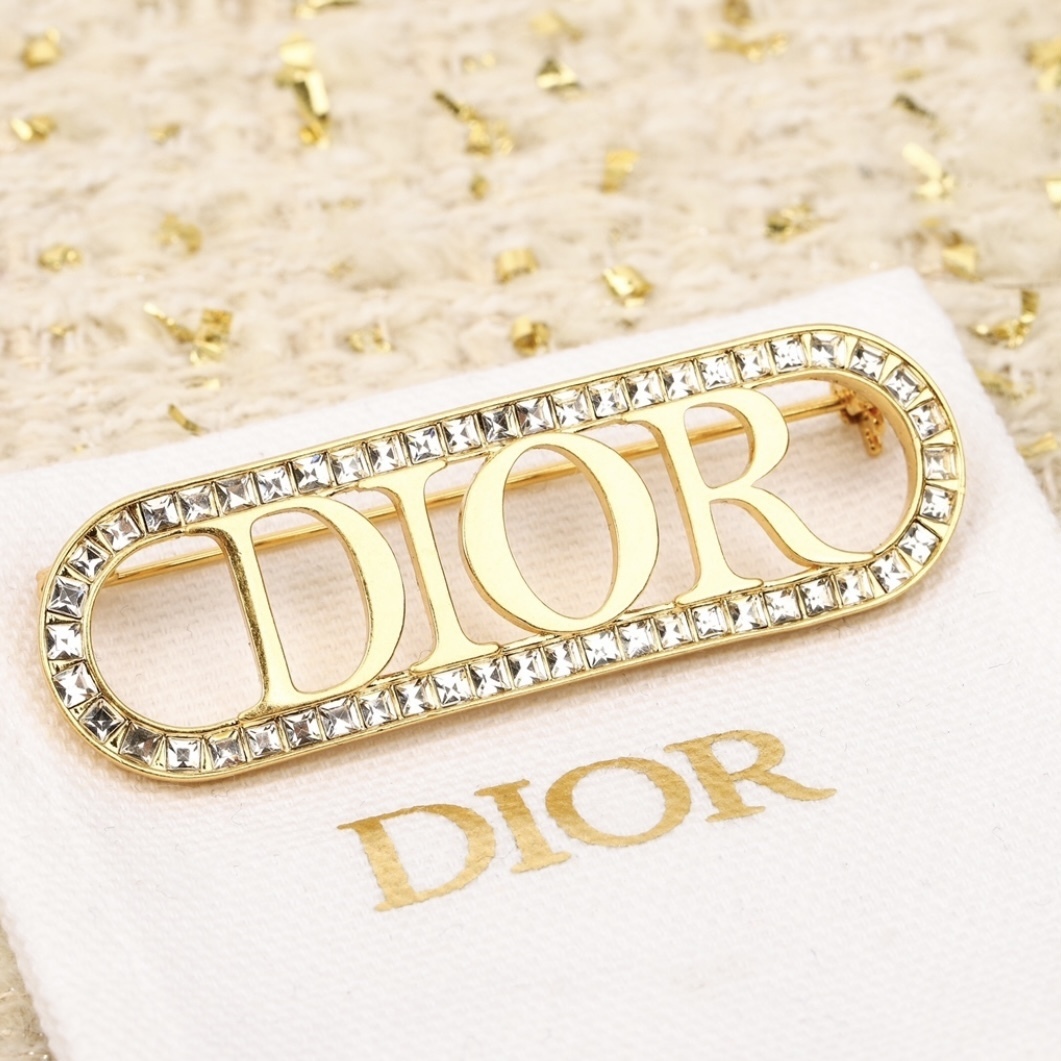 国内すぐ【Dior】ディオールブローチ Dior evolution ブローチ