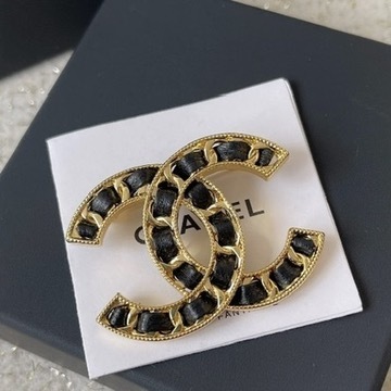 【クールでカッコいい♪】CHANEL  ブローチ CHANELブローチ【クールでかっこいい♡】