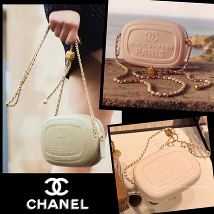 カーキ CHANEL(シャネル) バッグ・カバン(レディース) - 海外
