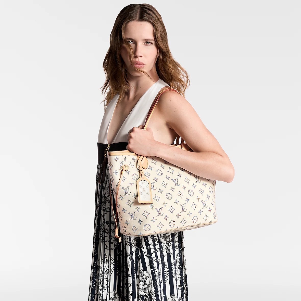 【虹色刺繍が美しい♡】LOUIS VUITTON ネヴァーフル MM 虹色刺繍が美しい♡】LOUIS VUITTON ネヴァーフル MM