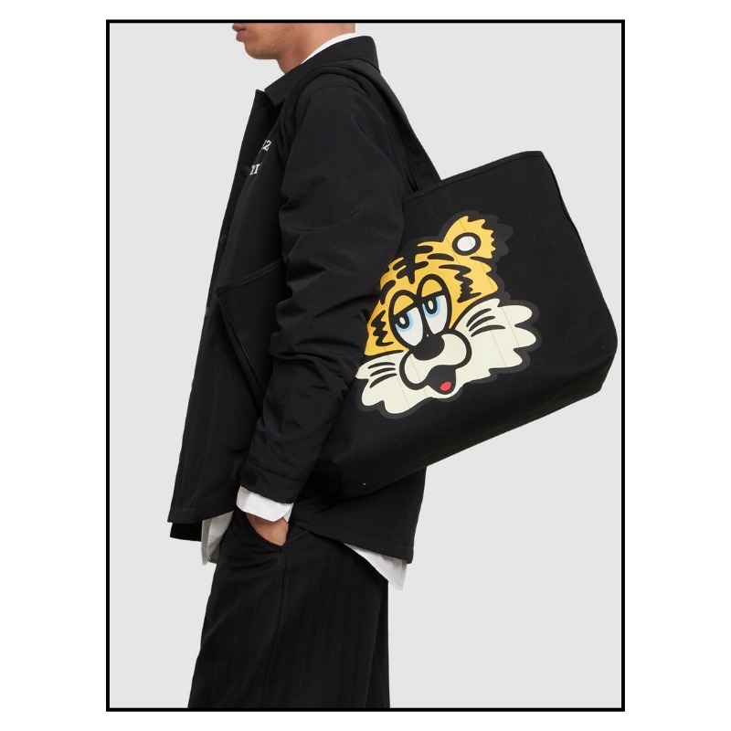 【関税込み】 ☆KENZO☆ ロゴ ラージ トートバッグ 大人気！【KENZO】KENZO×VERDY ラージ トートバッグ 関送無料