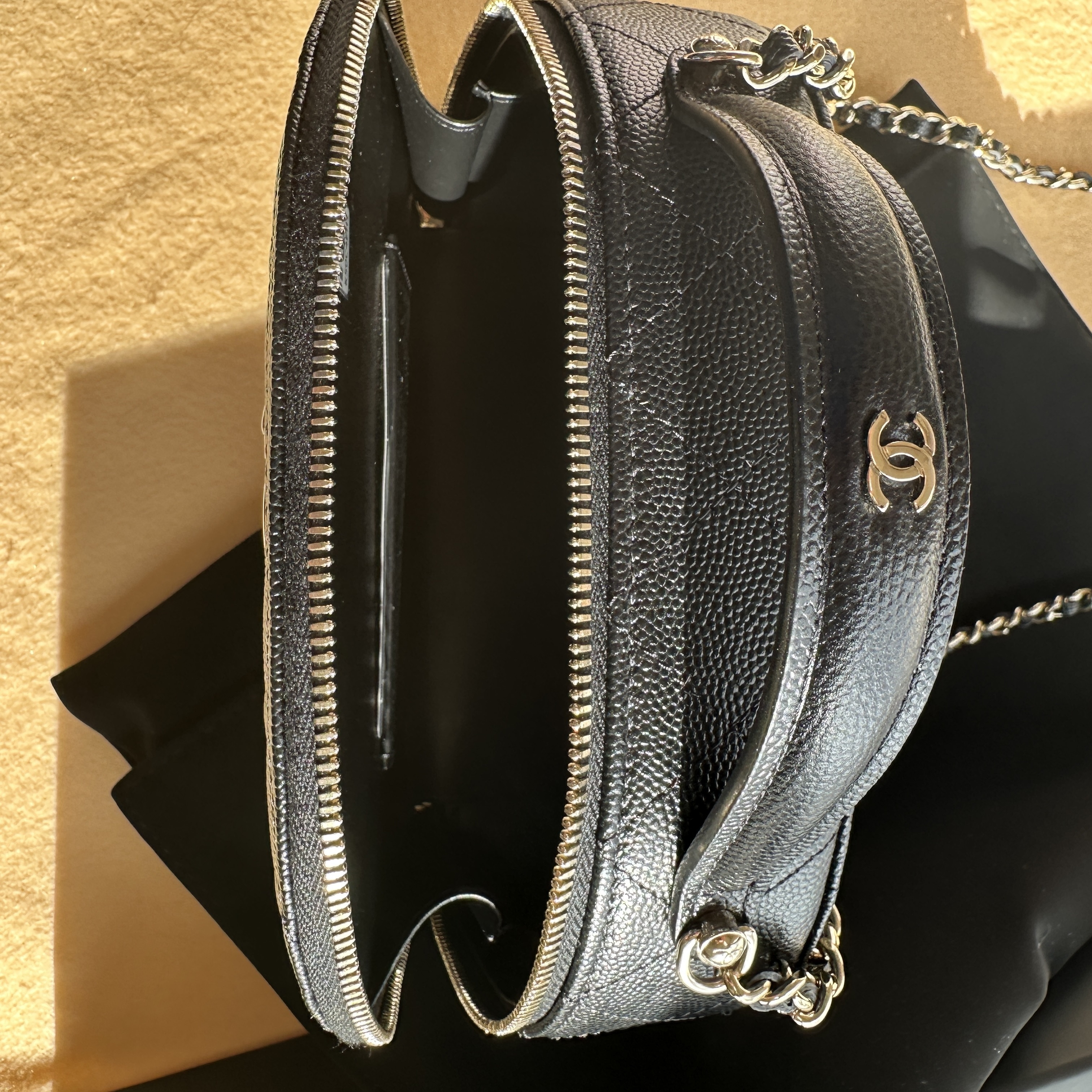 国内発送《CHANEL》かわいいバッグ ステッチがアクセント
