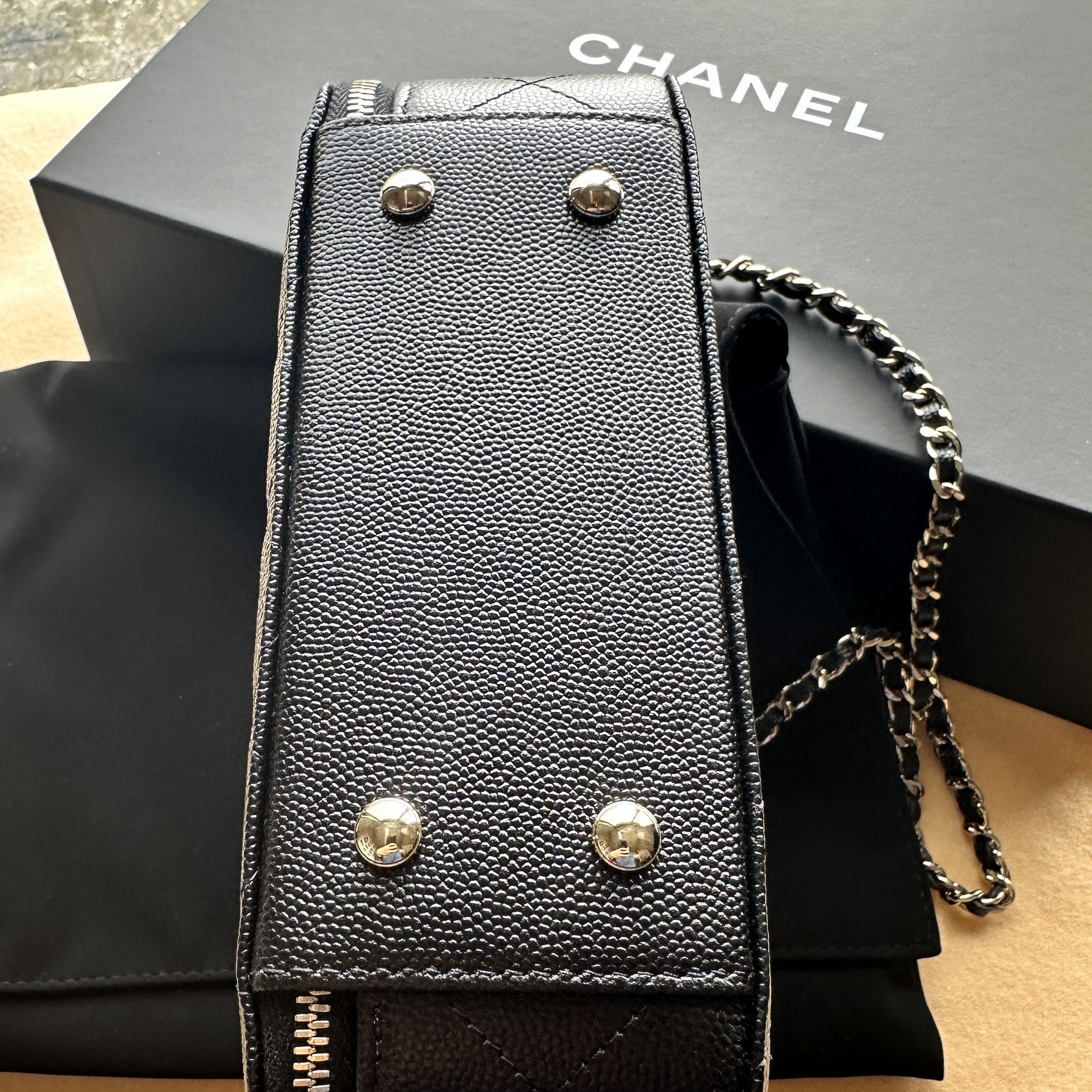 国内発送《CHANEL》かわいいバッグ ステッチがアクセント