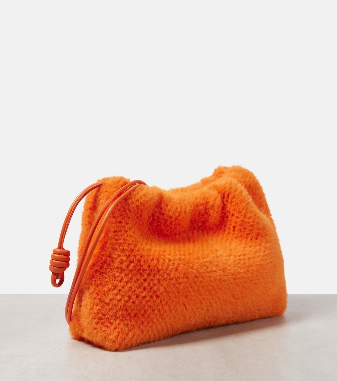 《上品で可愛い》【LOEWE】フラメンコラージニットバッグ