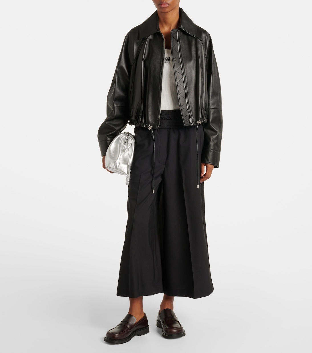 《女性の憧れ》【LOEWE】クロップドウールワイドレッグパンツ