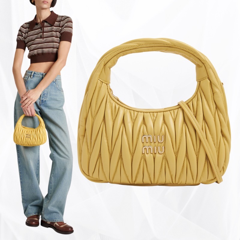 MiuMiu ミュウミュウ ホーボーバッグ スモール マトラッセ ロゴ