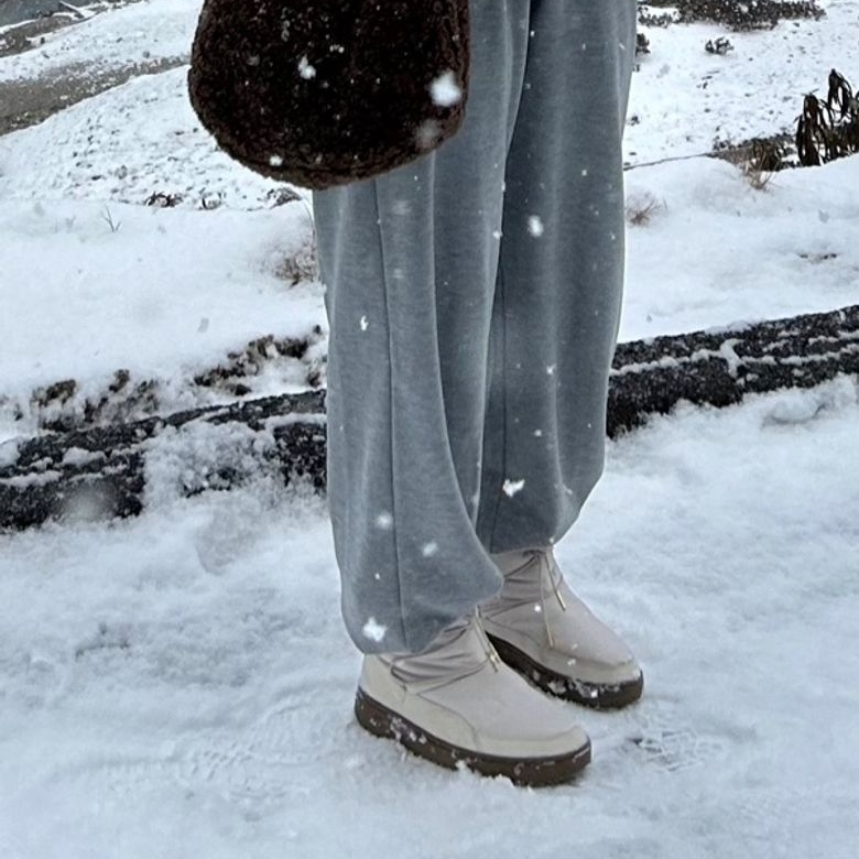 [PUMA] SNOW BAE BOOTS 3 COLORS IVE ウォニョン 着用 PUMA] SNOW BAE BOOTS 3 COLORS IVE ウォニョン 着用