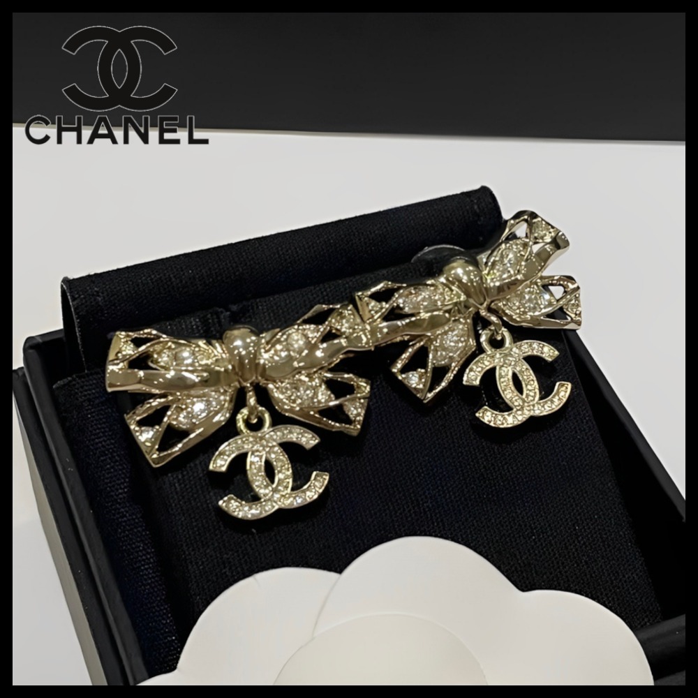 【目を惹くデザイン♡】CHANEL ピアス