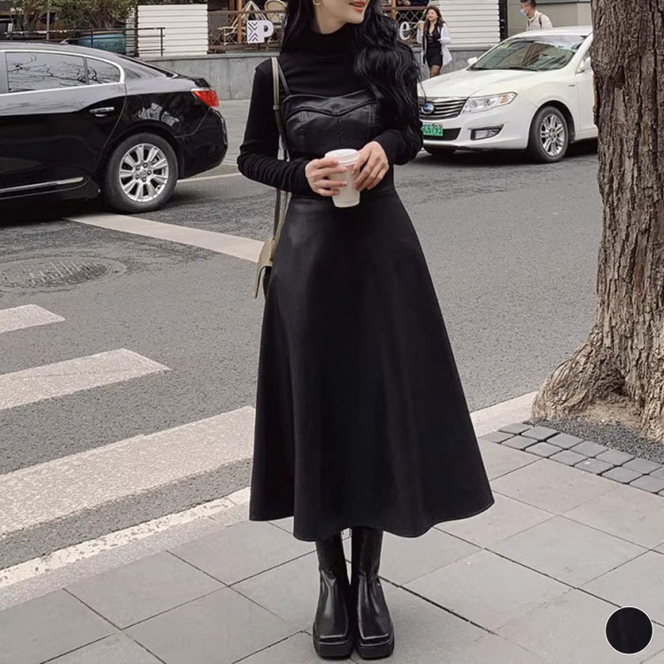 Aライン フェイクレザー キャミソールワンピース