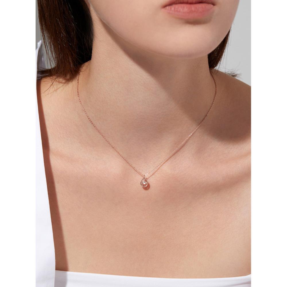 ★ROSEMONT★ 14K Petit Etoile (Dancing Jewelry) Necklace RN0