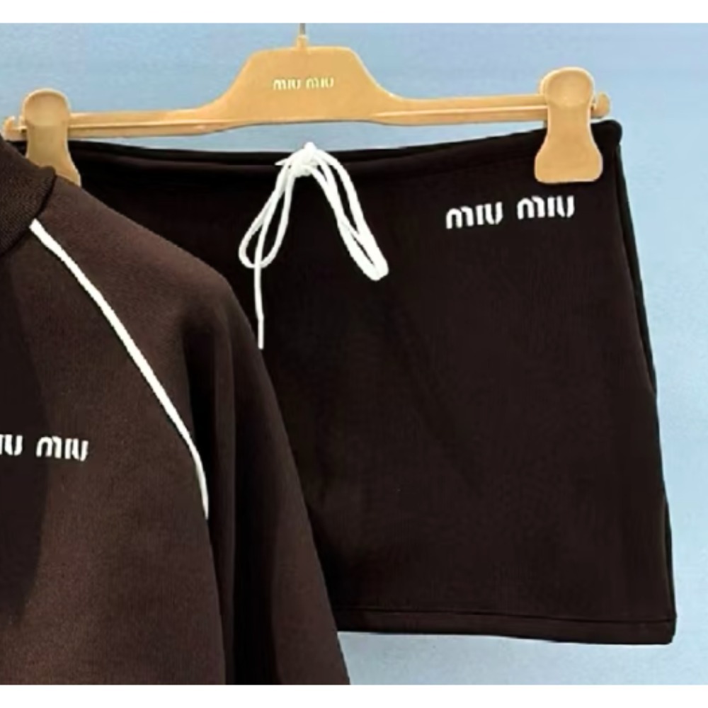 《大人可愛い》【MiuMiu】ロゴミニスカート ブラウン バイカラー