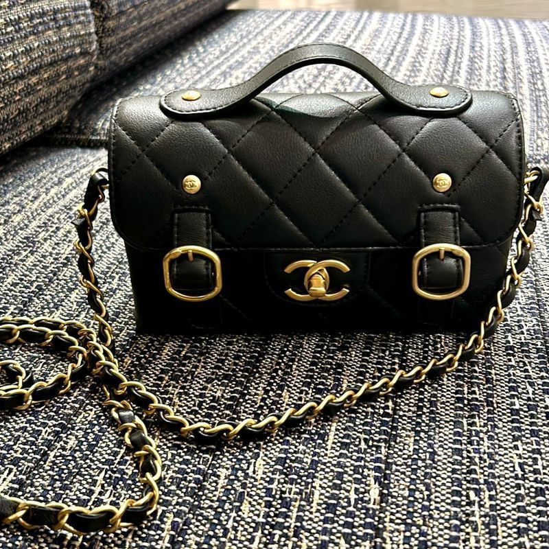 【コンパクトで使いやすい◎】CHANEL スモール フラップ バッグ シャネルのミニフラップバッグが買えないのはなぜ？理由や人気