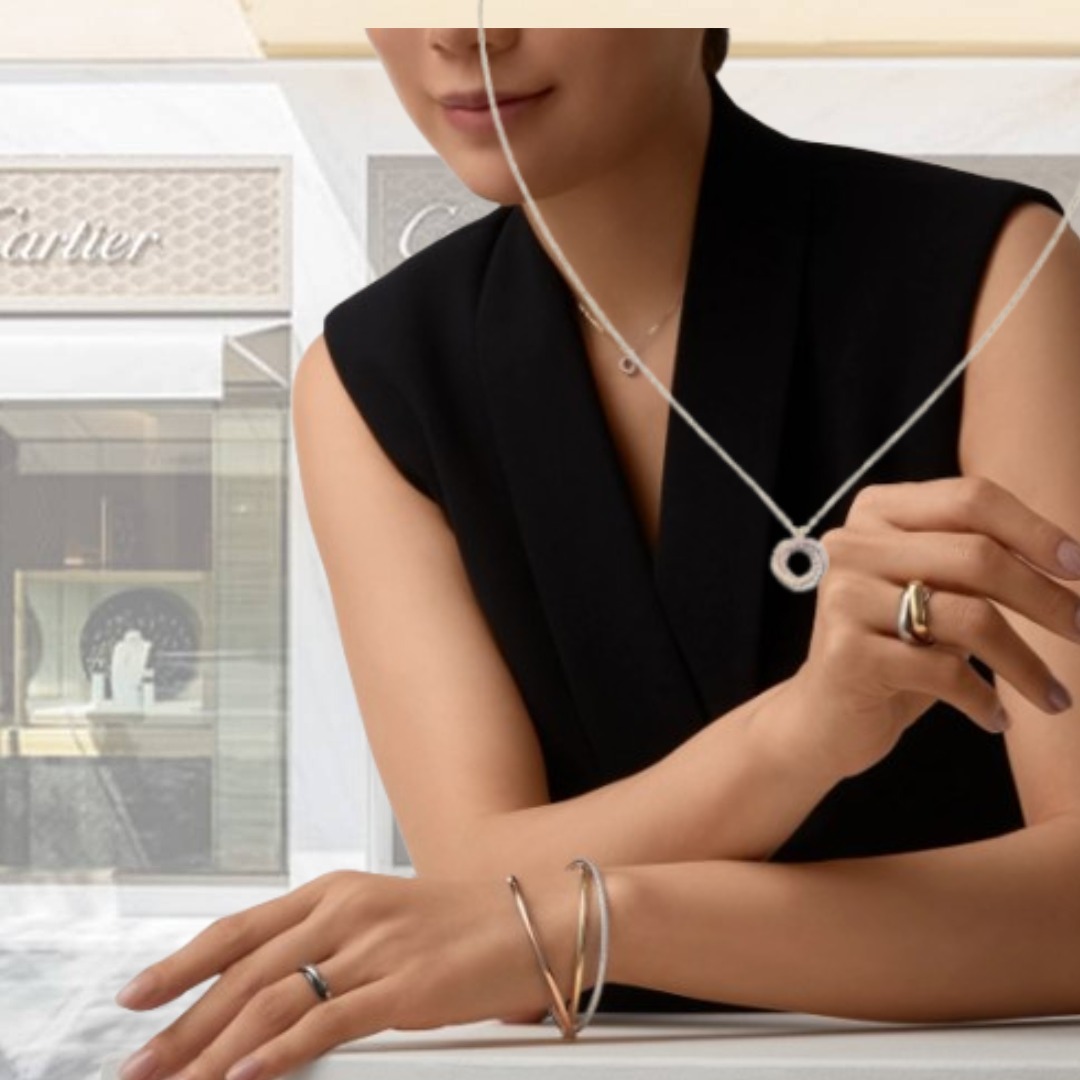 Cartier トリニティ ネックレス、パヴェ