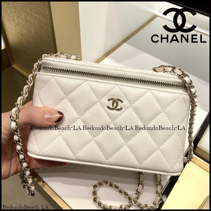 【気品溢れるホワイト】CHANEL★バニティケース★キャビアスキン