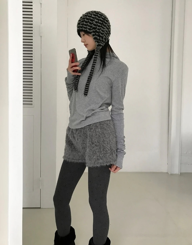 【AAKE】AMBER HAIRY SHORTS
