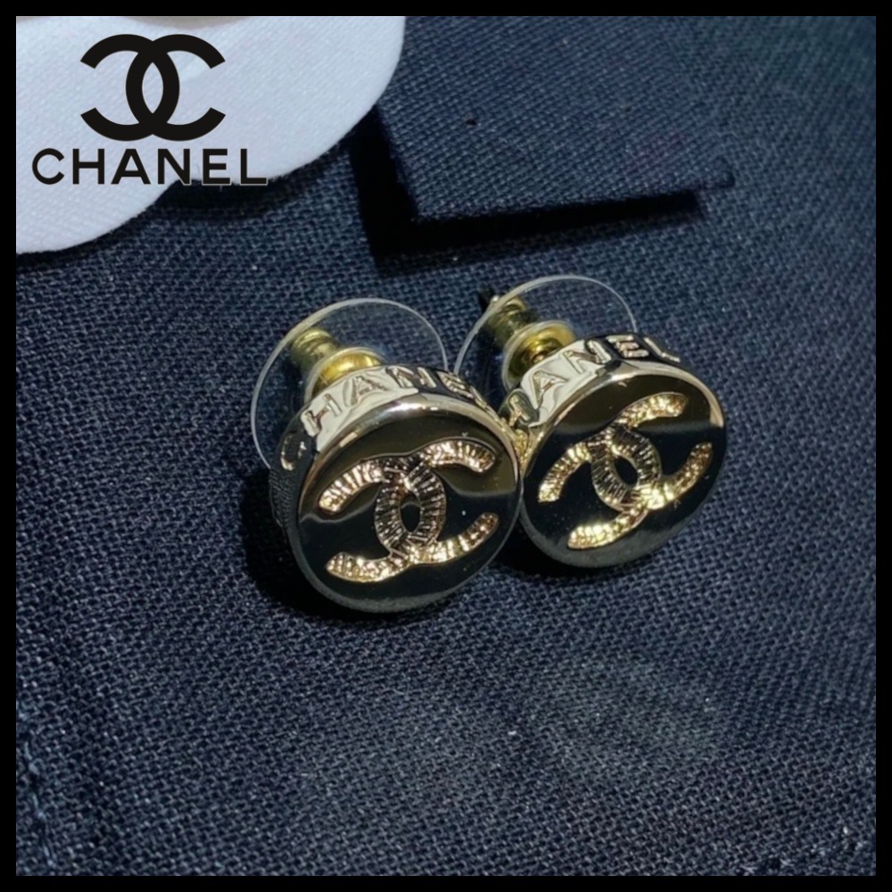 【ロゴが素敵♡】CHANEL ピアス