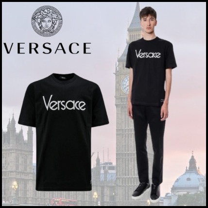 VERSACE ロゴブラックコットンクルーネック半袖Tシャツ
