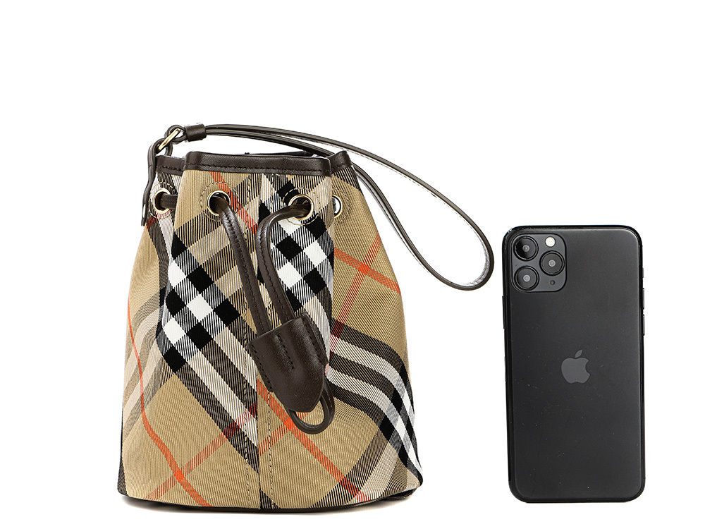 おすすめ☆大人気【Burberry】チェック ドローストリング ポーチ Burberry: ベージュ ミニ チェック ドローストリング ポーチ