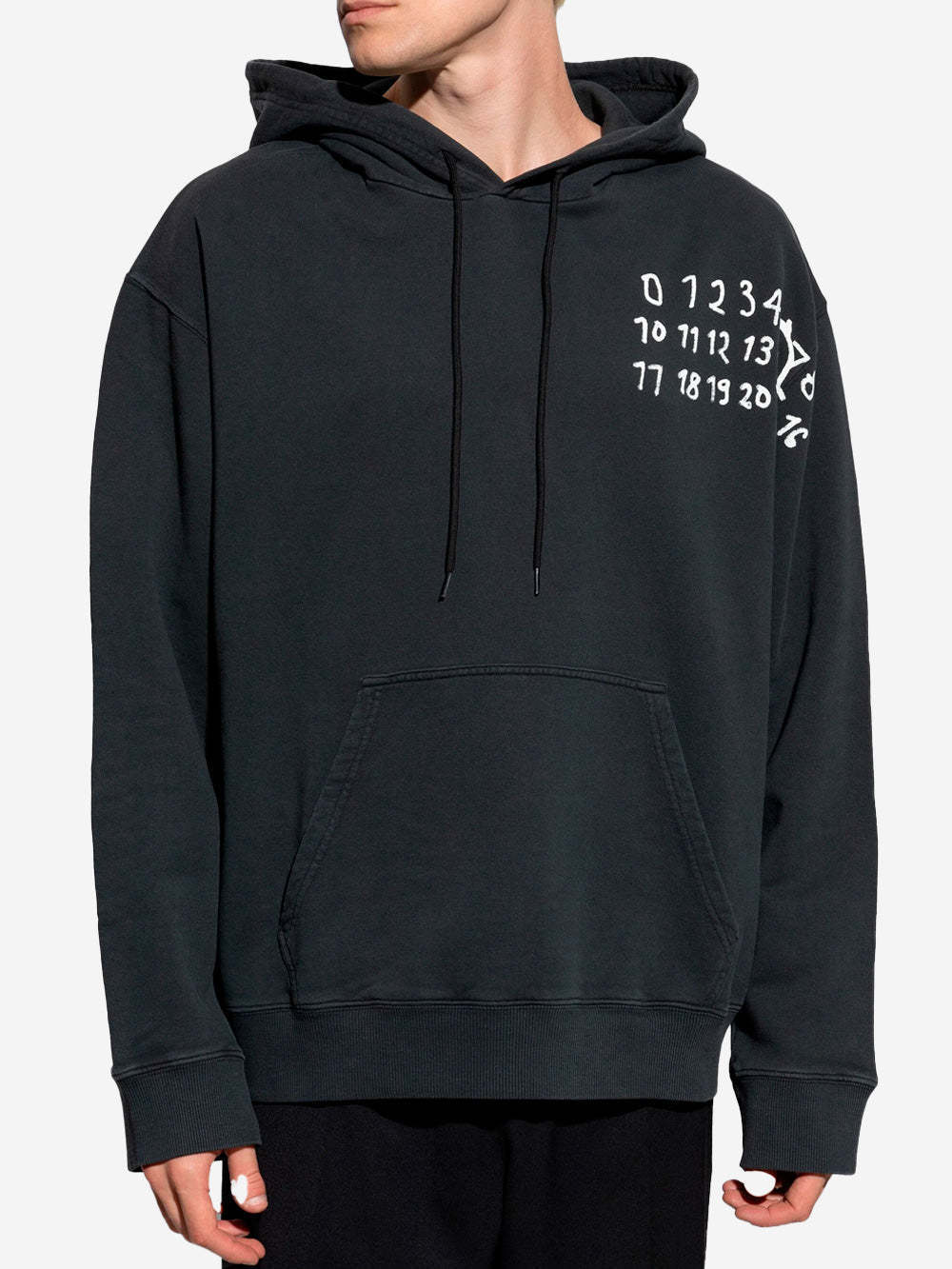 ■MM6 Maison Margiela■ ナンバーロゴ フーディー MM6 Maison Margiela》ナンバーロゴ フーディー /関税無し (MM6