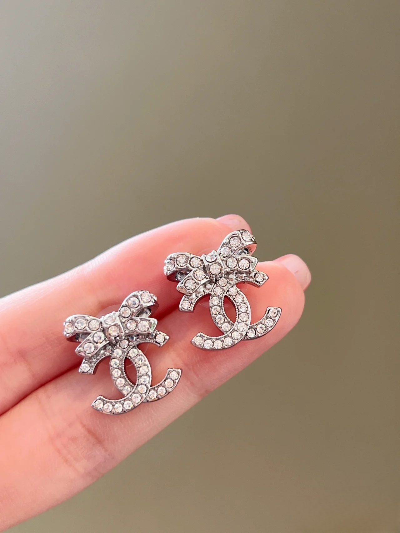 大人気☆おしゃれ】CHANEL ピアス CCロゴ