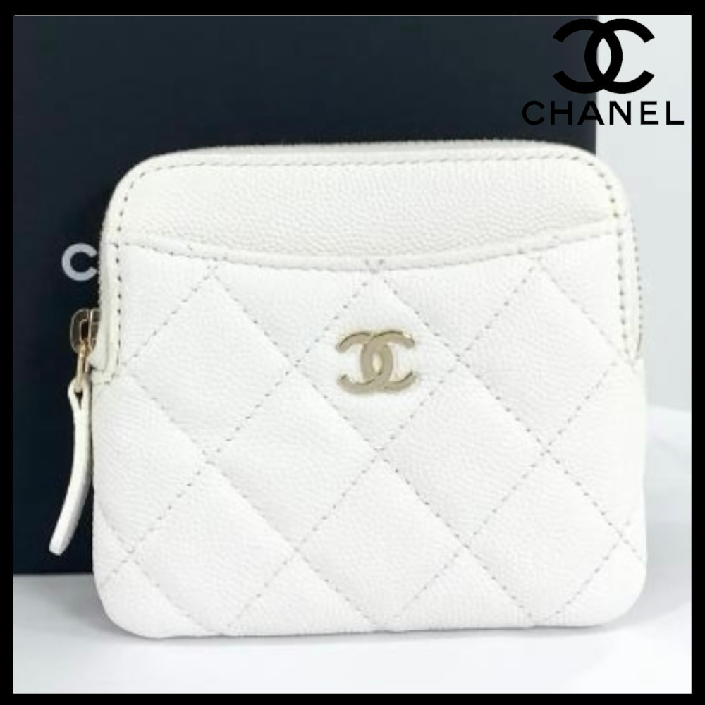【上品なホワイトカラー♪】CHANEL フラグメントケース