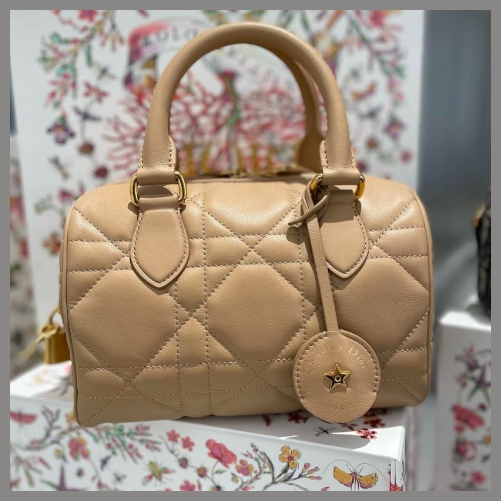 【キーホルダーが際立ち上品★】Dior Groove 20 バッグ スモール