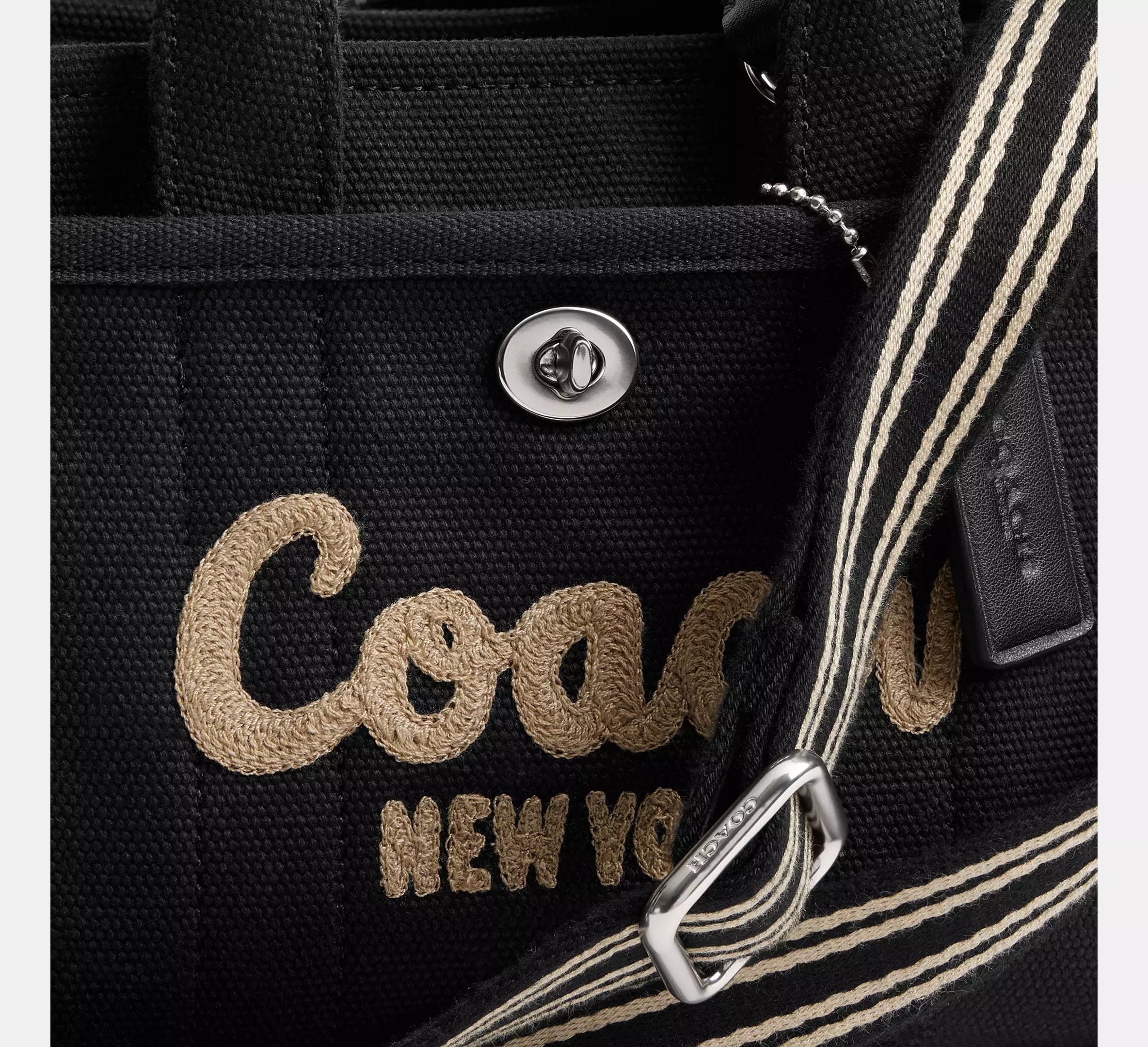 可愛いサイズ感★【COACH】カーゴ トート バッグ 20 可愛いサイズ感☆【COACH】カーゴ トート バッグ 20