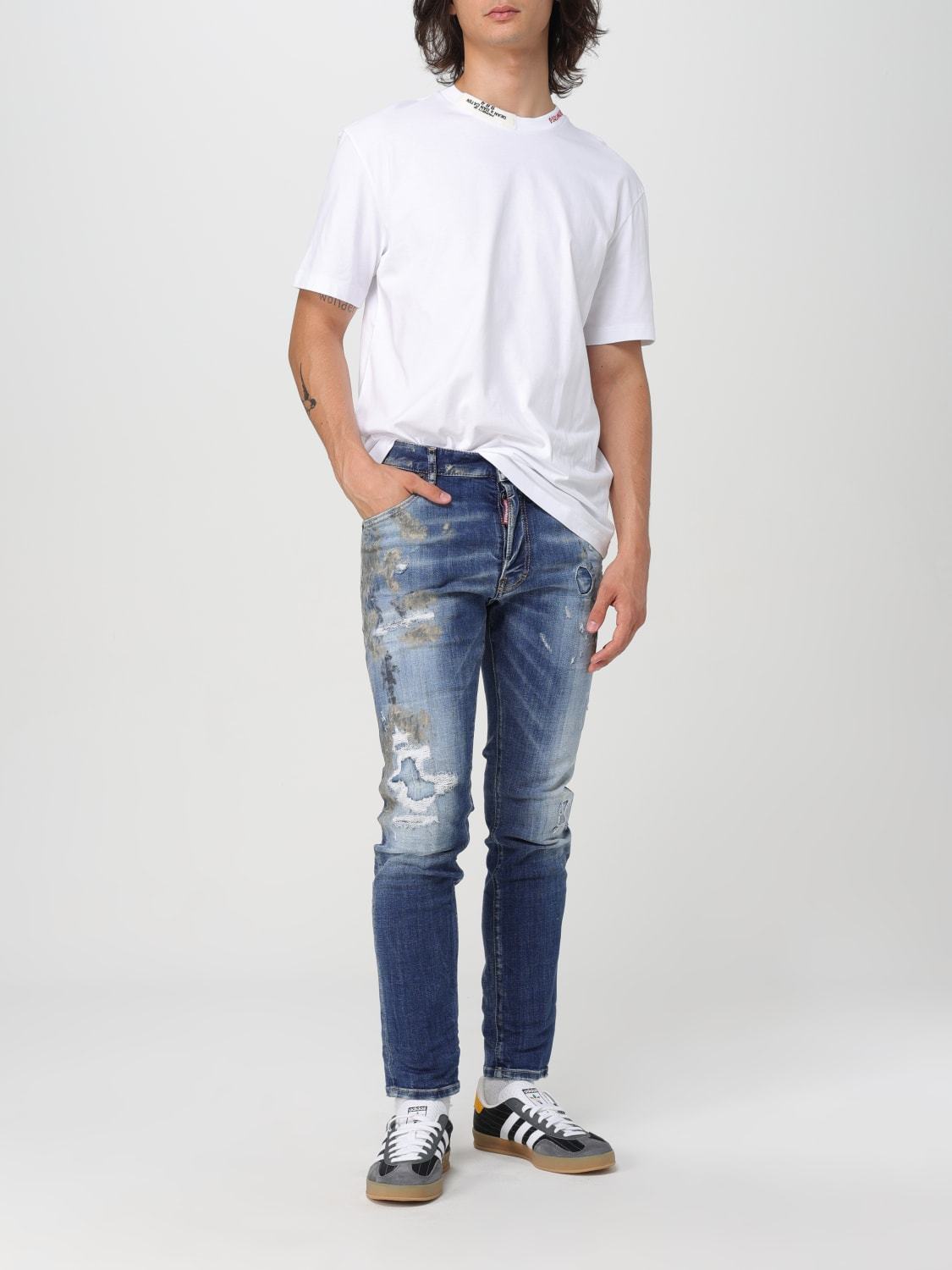 関税送料込★DSQUARED2 レギュラーフィット 刺繍ネックTシャツ 関税送料込☆DSQUARED2 レギュラーフィット 刺繍ネックTシャツ