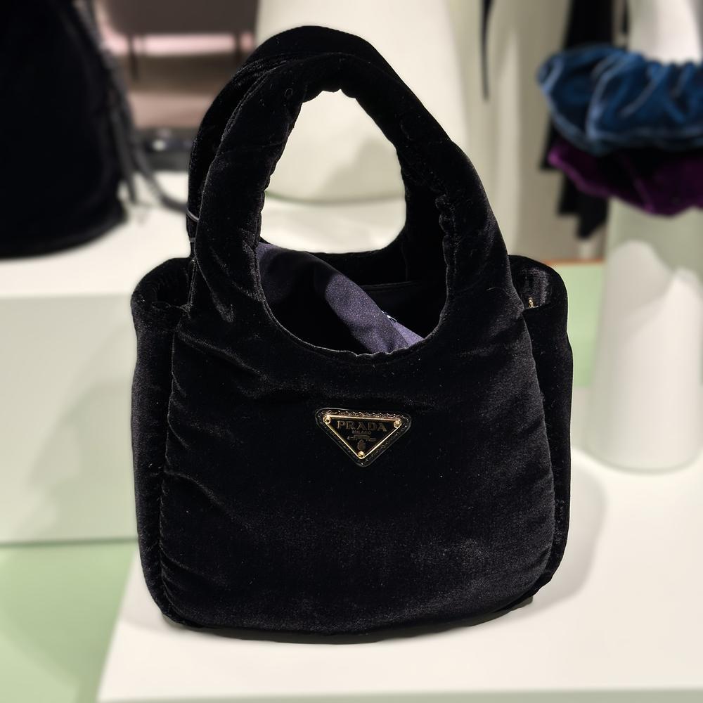 PRADA プラダ Padded velvet mini ハンドバッグ 1BA410