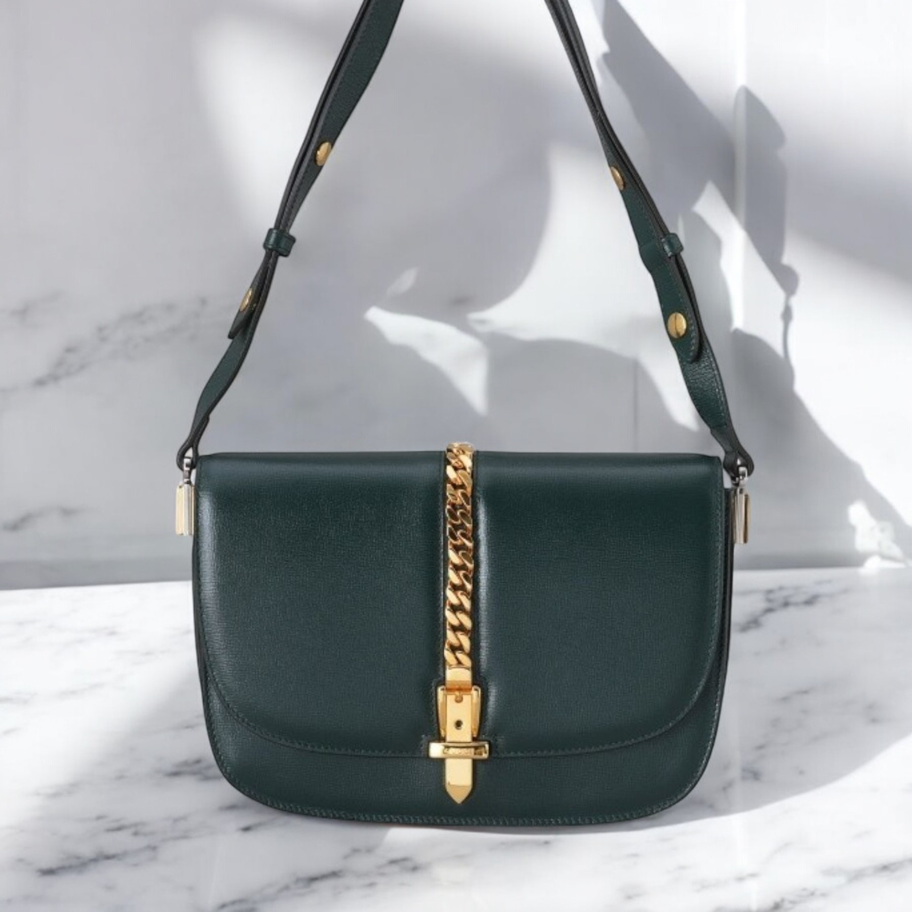 《GUCCI》シルヴィ 1969 スモール ショルダーバッグ 中古