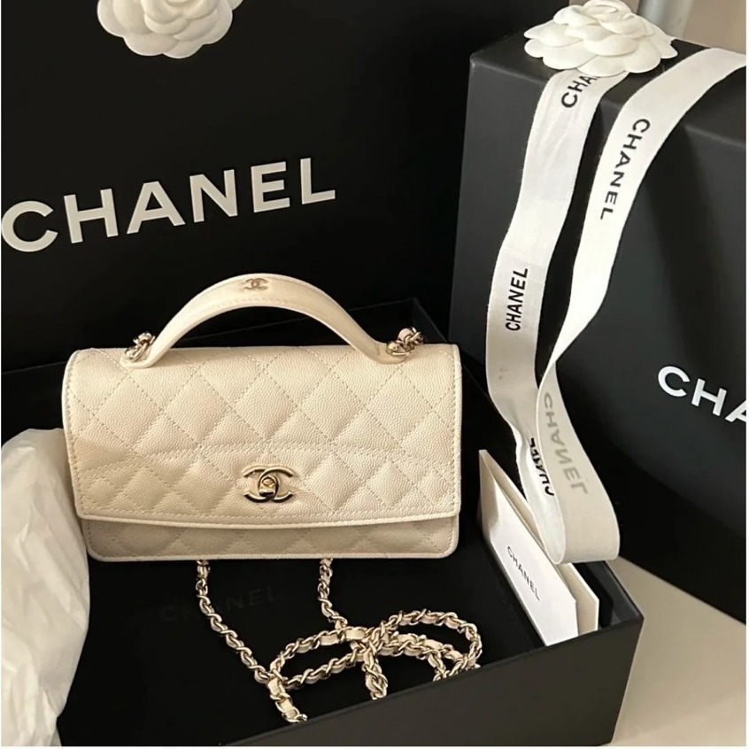《25C》CHANEL チェーンクラッチバッグ