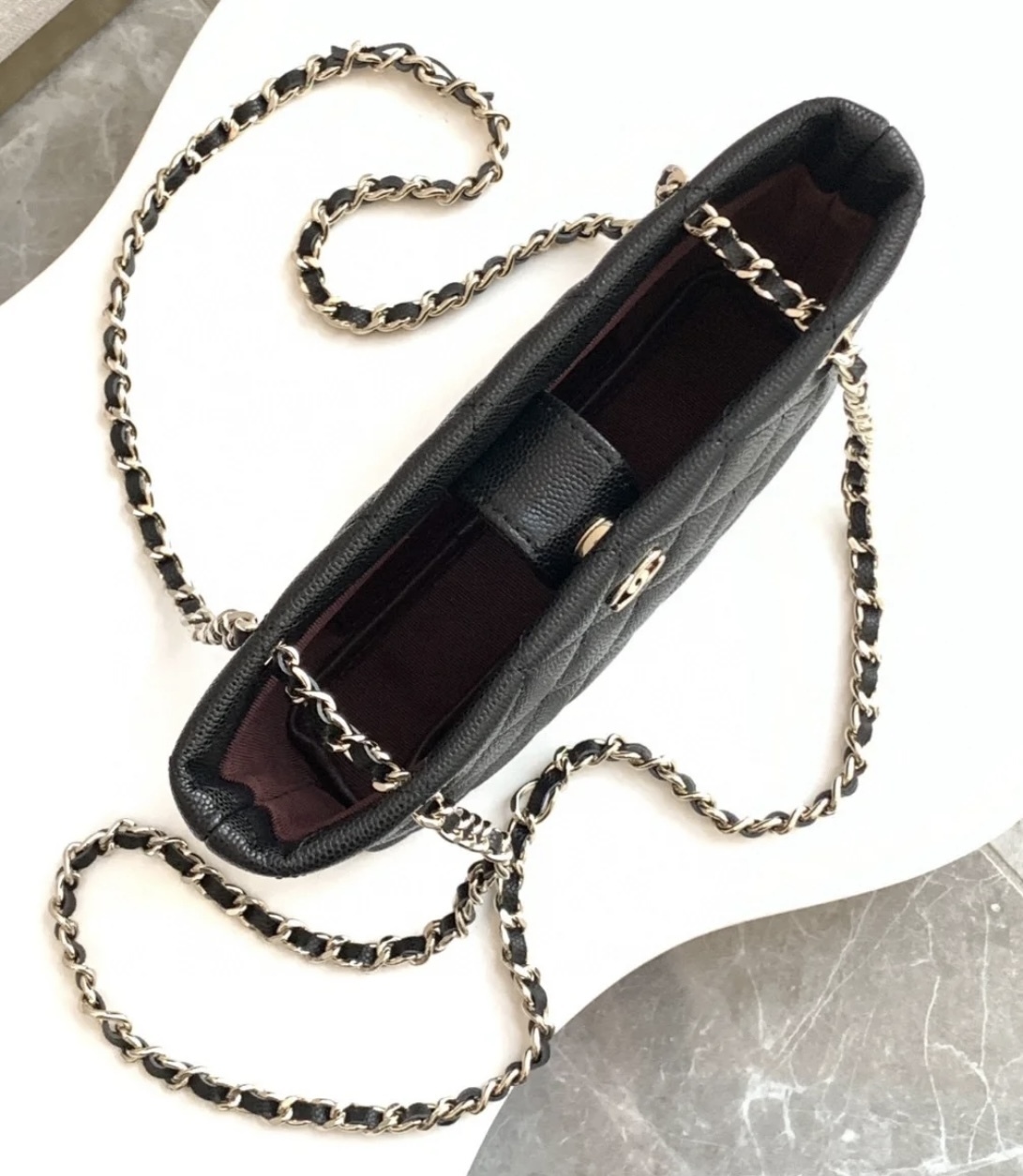 《使いやすいサイズ感♪》25C限定★CHANEL ショルダーバッグ