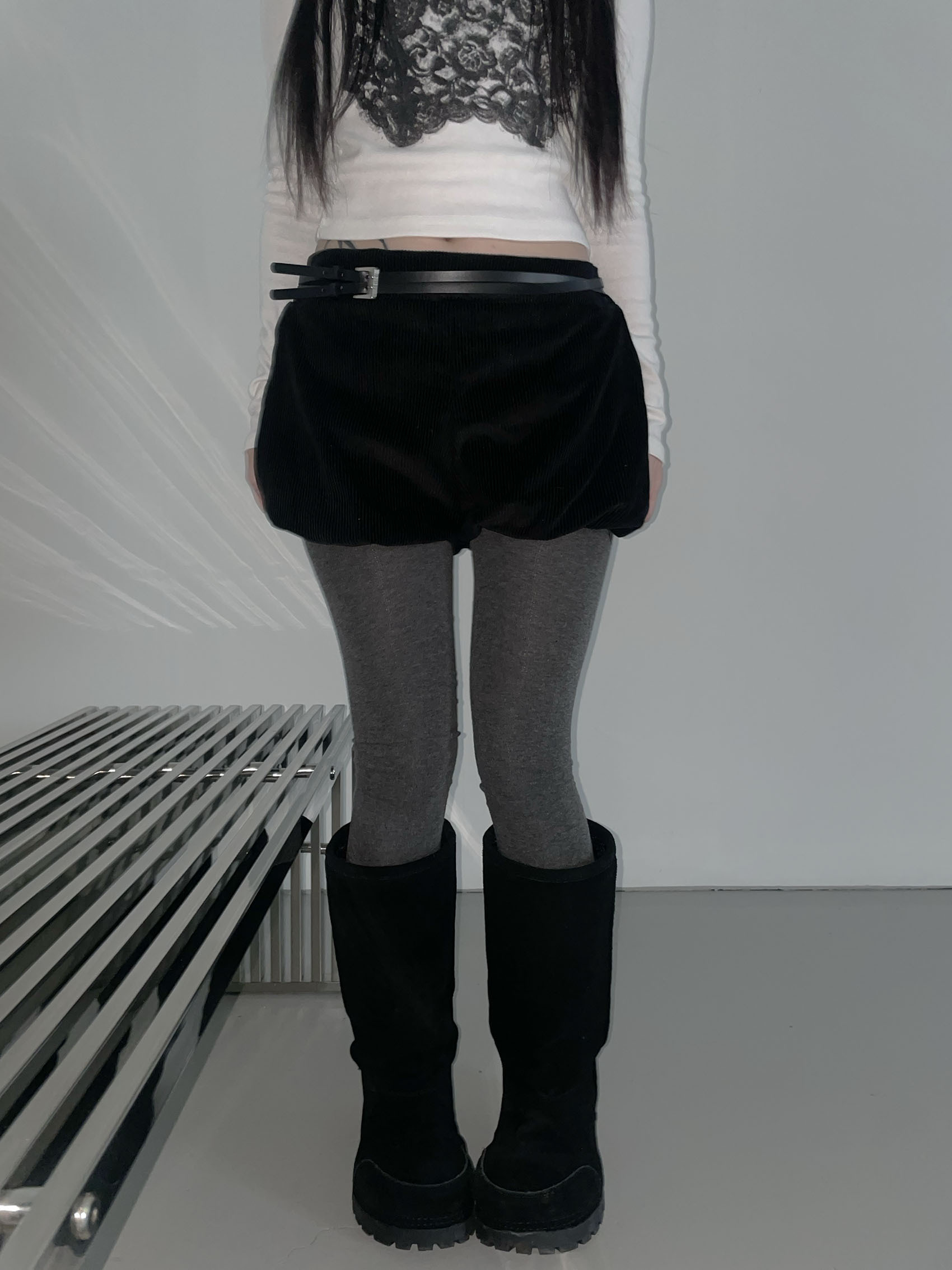 《THEAIRTOWN》 pumkin corduroy short