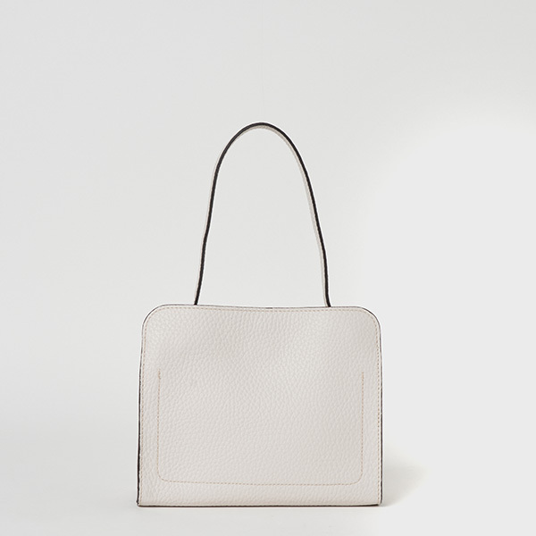 年末のプロモーション特価！ □GIANNI S アジア CHIARINI□ASIA バッグ