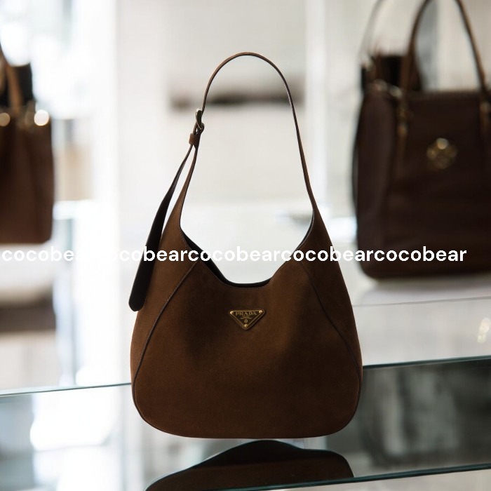 ☆PRADA☆プラダ☆スエード ミディアムショルダーバッグ