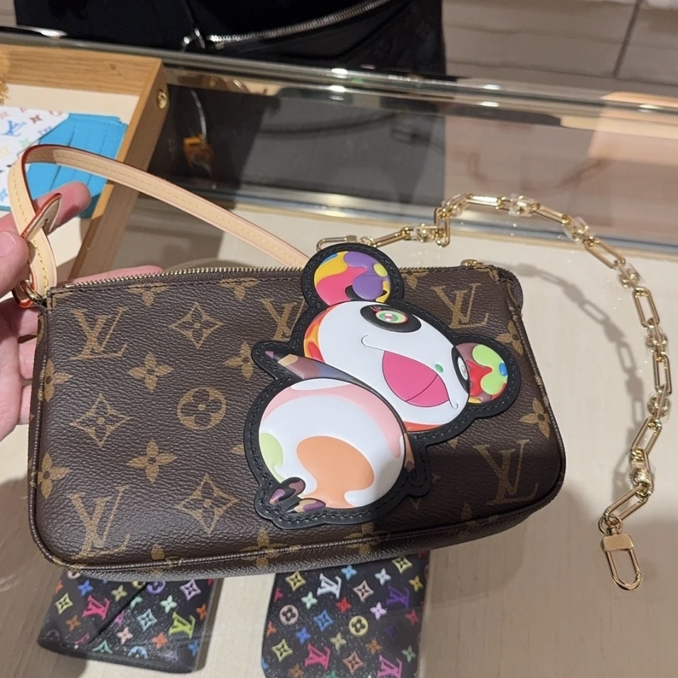 【限定！】ルイヴィトン×村上隆 ポシェット アクセソワール