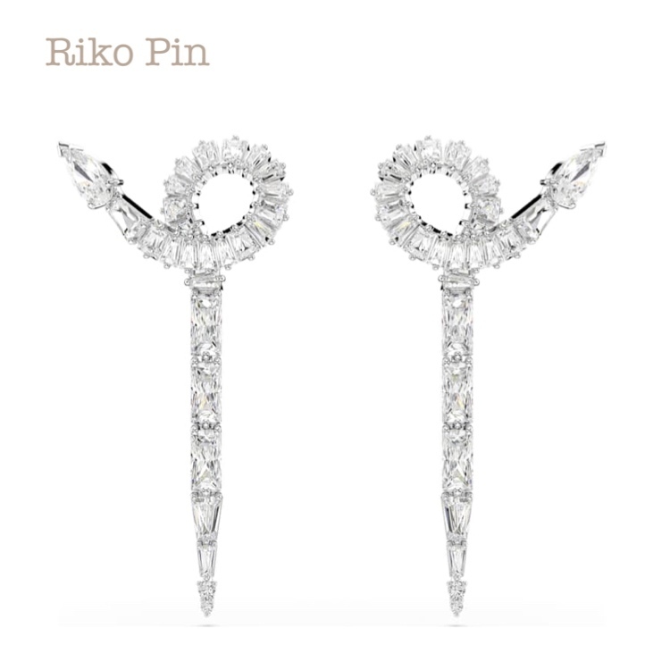 春先取りの SWAROVSKI】スネーク クリスタル 巳年 ドロップピアス/2025 アクセサリー