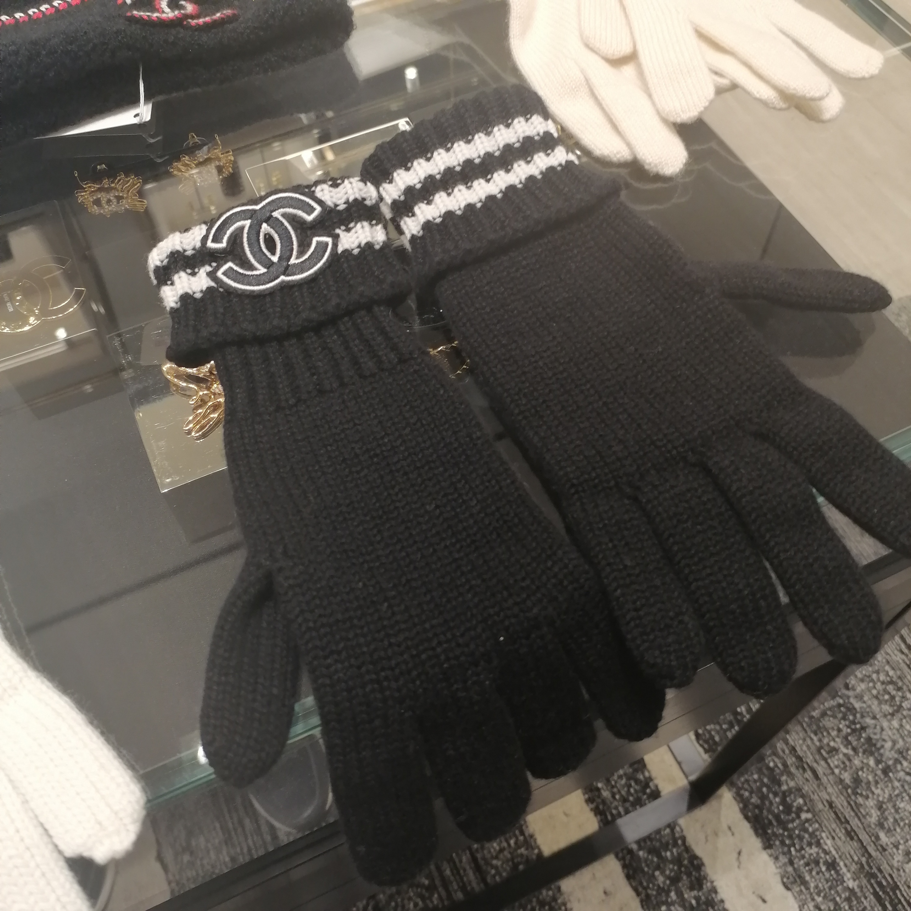 CHANEL☆グローブ☆他カラーあり