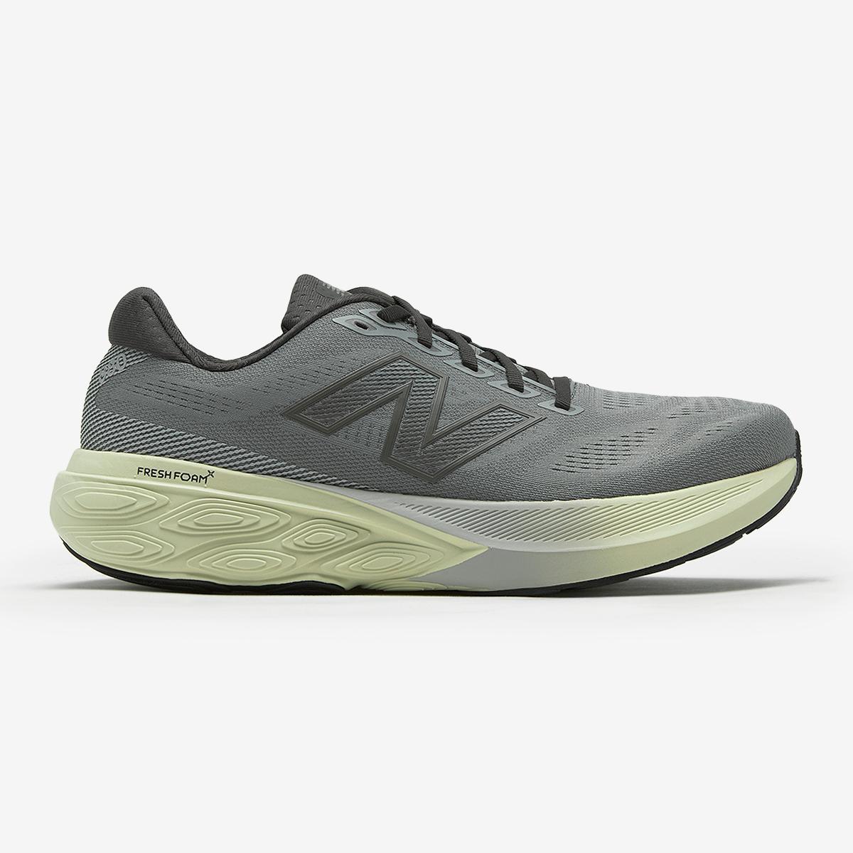 《☆人気☆》☆New Balance☆Fresh Foam x 880 V15 (2E)☆Gray
