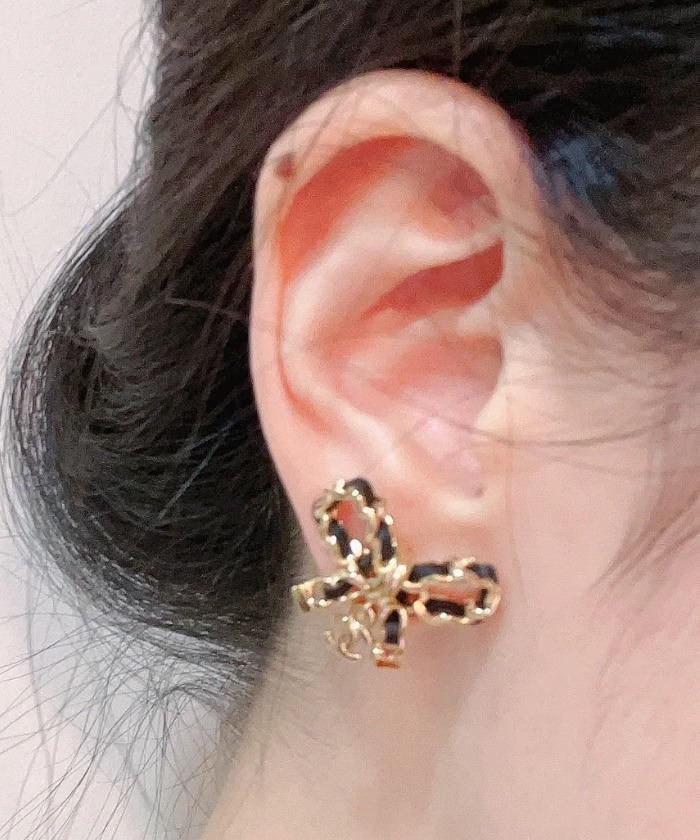 【耳元が華やかに♪】CHANEL★ピアス 耳元きらめく☆ブラック×ロゴで華やか】CHANEL ピアス