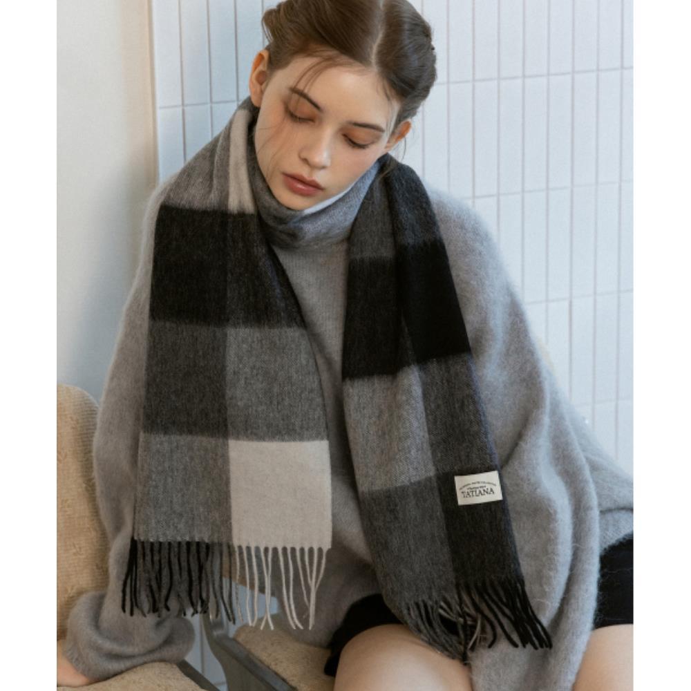 マフラー・ストール TATIANA Black Shadow Check Soft Lambs Wool 100 Shawl MF8005